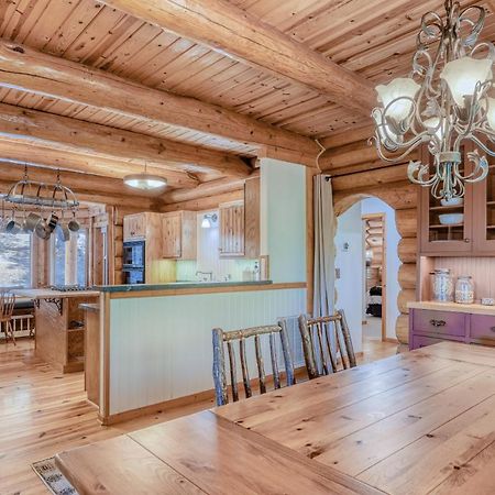 Log Cabin Estate - Falcon Ridge Тракі Екстер'єр фото