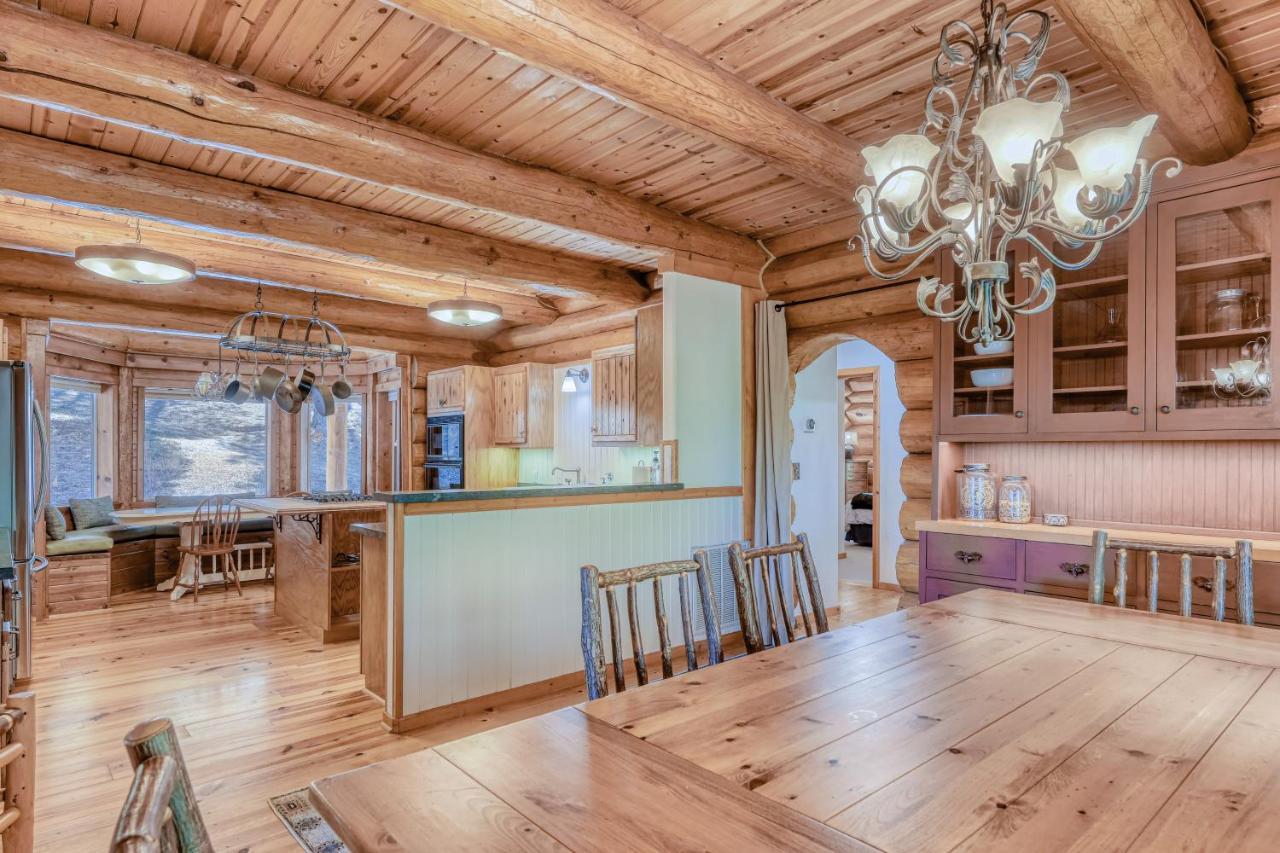 Log Cabin Estate - Falcon Ridge Тракі Екстер'єр фото