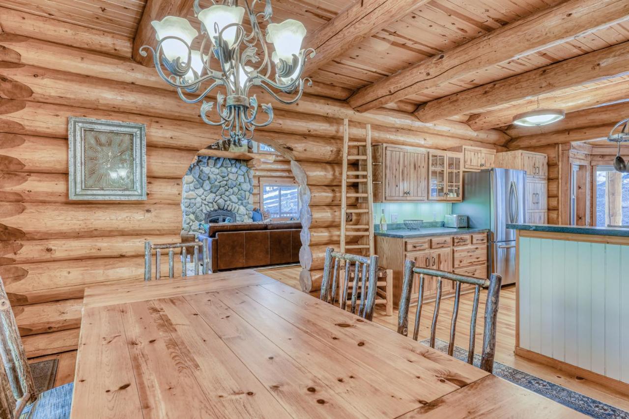 Log Cabin Estate - Falcon Ridge Тракі Екстер'єр фото