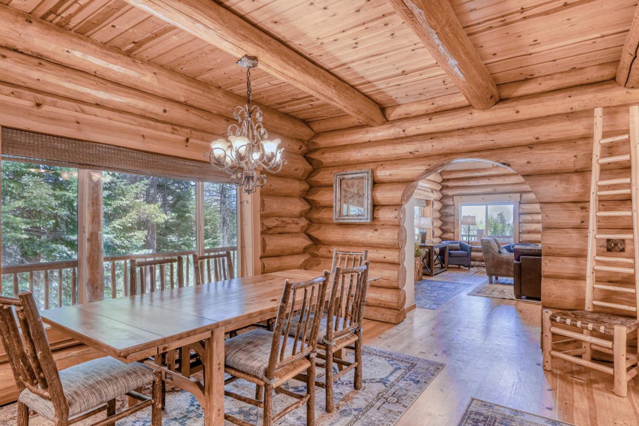 Log Cabin Estate - Falcon Ridge Тракі Екстер'єр фото