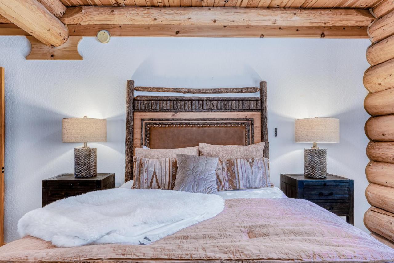 Log Cabin Estate - Falcon Ridge Тракі Екстер'єр фото