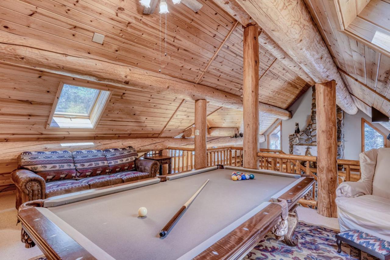 Log Cabin Estate - Falcon Ridge Тракі Екстер'єр фото