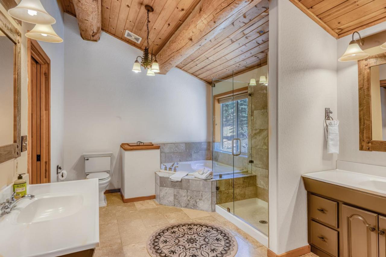 Log Cabin Estate - Falcon Ridge Тракі Екстер'єр фото