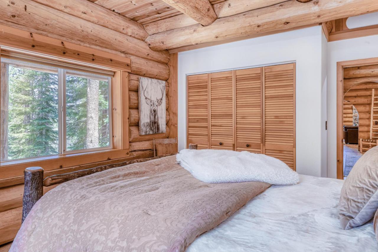Log Cabin Estate - Falcon Ridge Тракі Екстер'єр фото