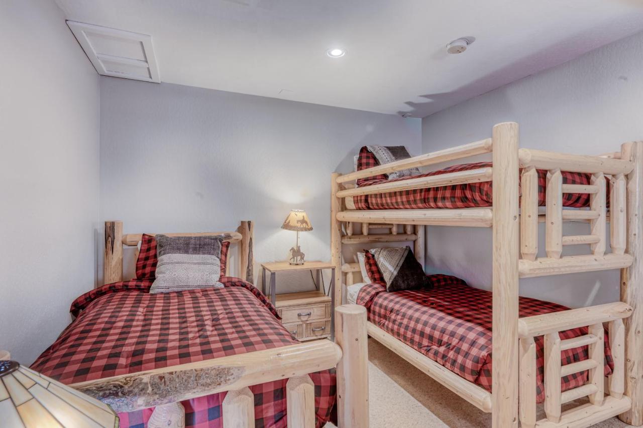 Log Cabin Estate - Falcon Ridge Тракі Екстер'єр фото